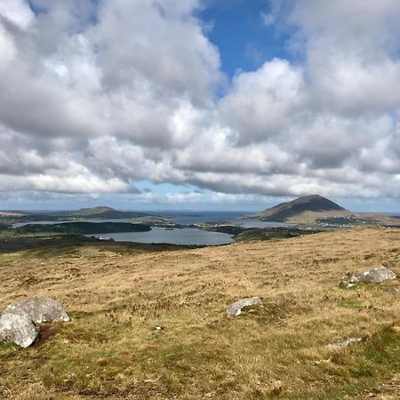 Red Deer Cosy Apartment In Letterfrack Connemara 外观 照片