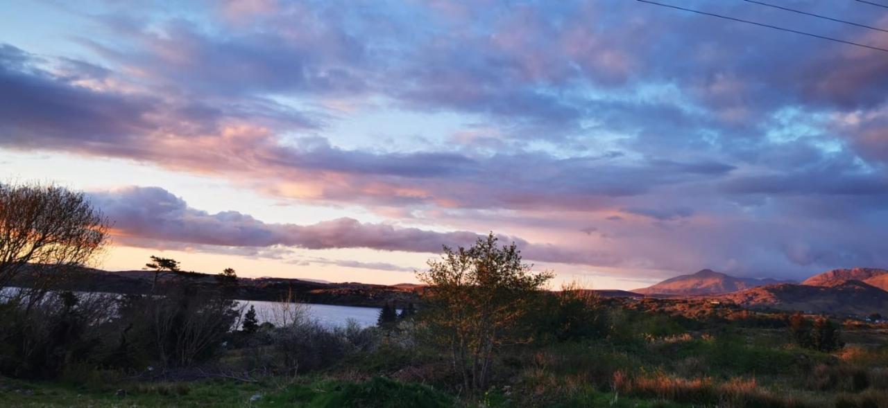 Red Deer Cosy Apartment In Letterfrack Connemara 外观 照片